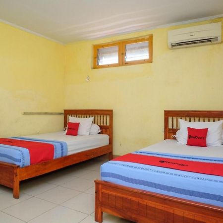 Reddoorz Near Pelabuhan Nusantara Parepare Bagian luar foto