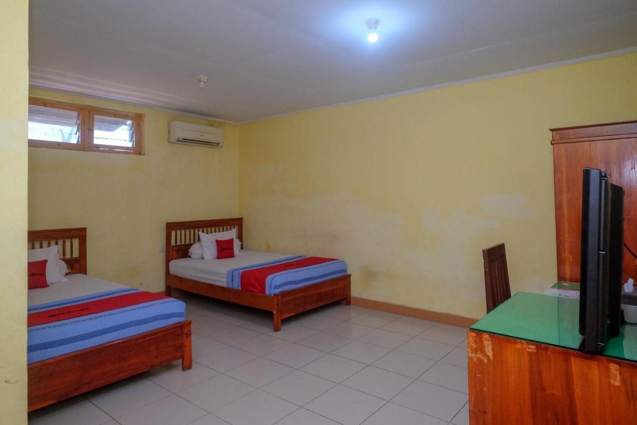 Reddoorz Near Pelabuhan Nusantara Parepare Bagian luar foto