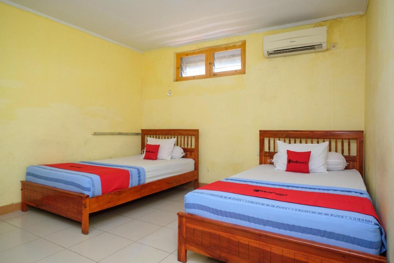 Reddoorz Near Pelabuhan Nusantara Parepare Bagian luar foto