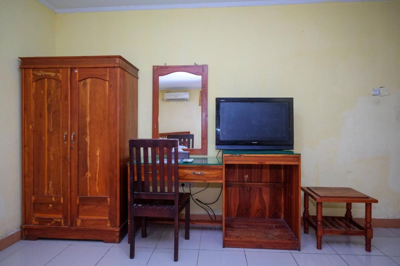 Reddoorz Near Pelabuhan Nusantara Parepare Bagian luar foto